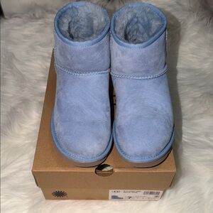 UGG Sky Blue mini classic boot size 7